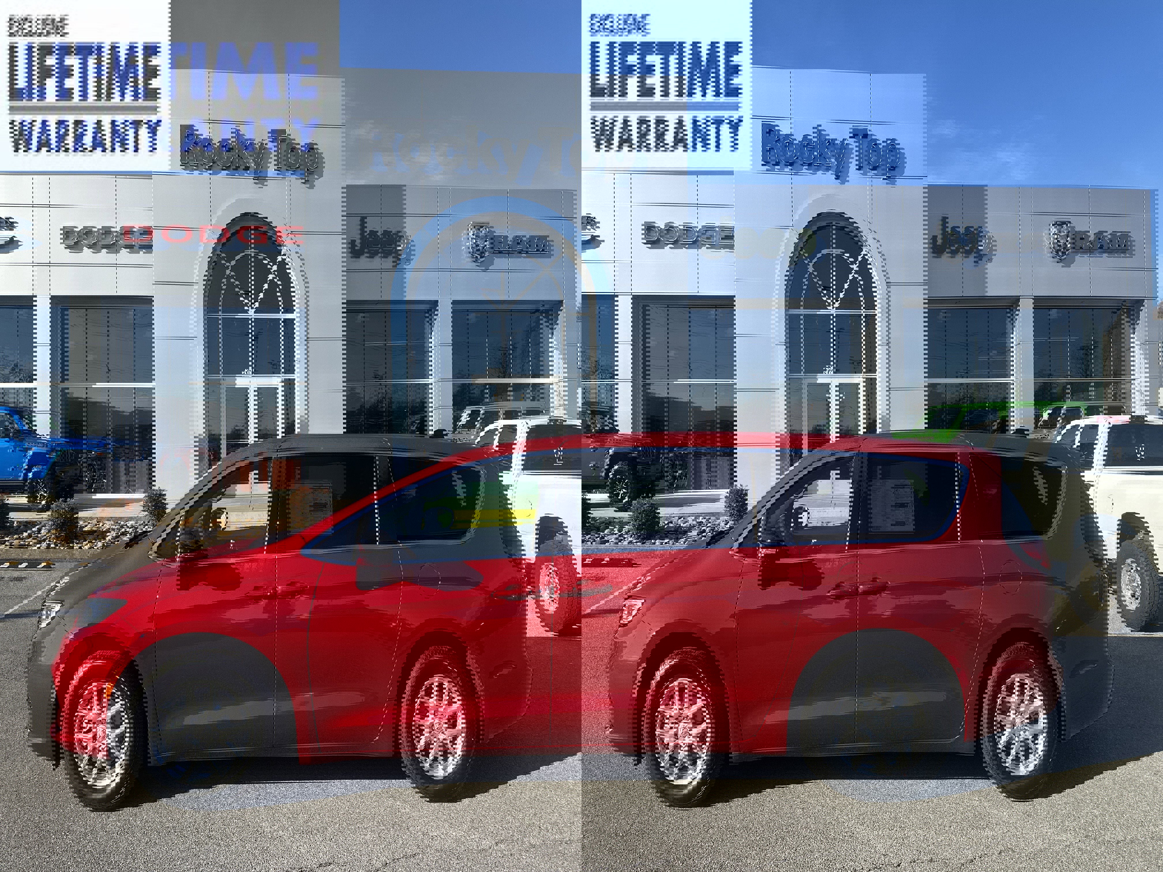 New 2026 Chrysler Pacifica Select image 1