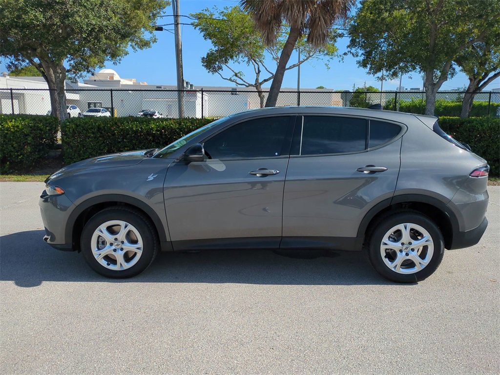 New 2025 Dodge Hornet GT image 8