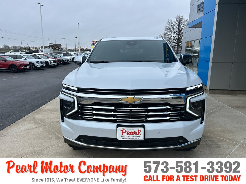 New 2026 Chevrolet Suburban Premier w/ Sun And Tow Package AWD/4WD image 2