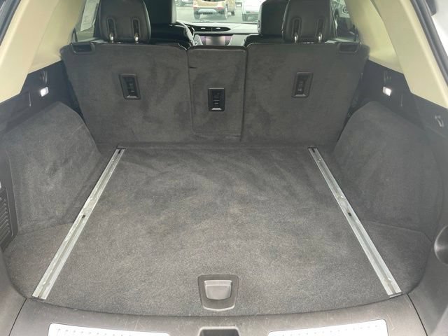 Used 2017 Cadillac XT5 Premium Luxury FWD image 10