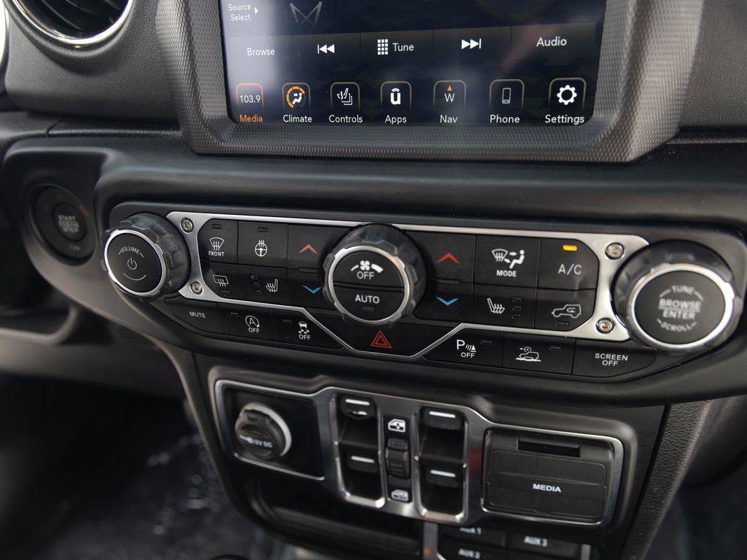 Used 2022 Jeep Gladiator Overland AWD/4WD image 24