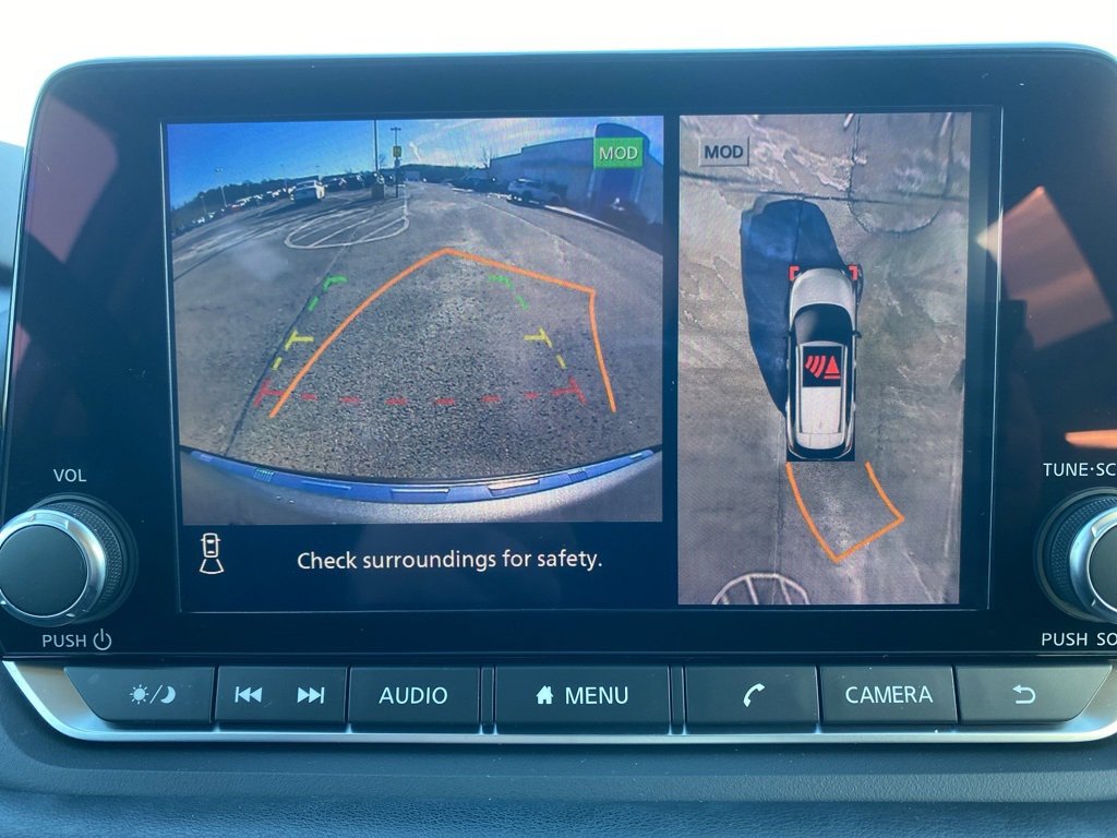 Used 2023 Nissan Rogue SL image 38