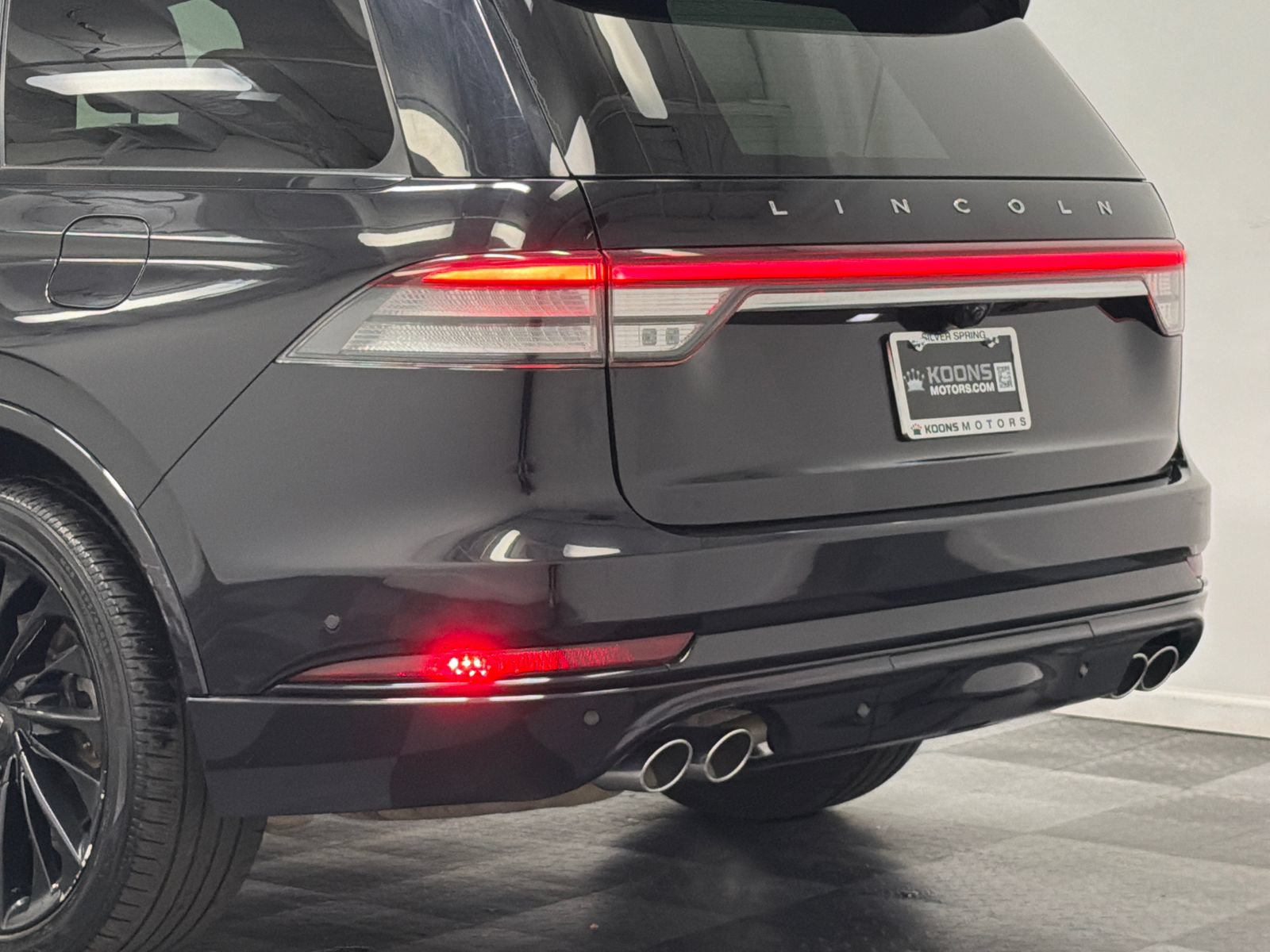 Used 2023 Lincoln Aviator Reserve w/ Equipment Group 201A AWD/4WD image 7