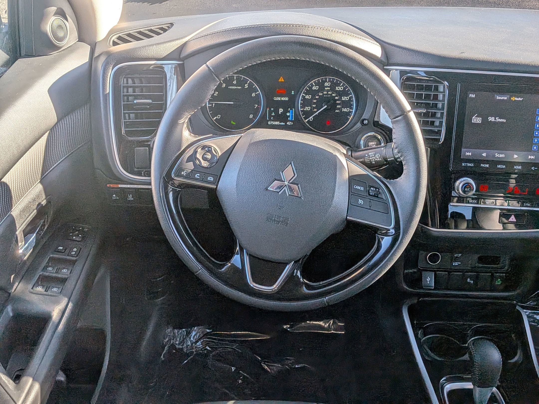 Used 2020 Mitsubishi Outlander SEL image 20