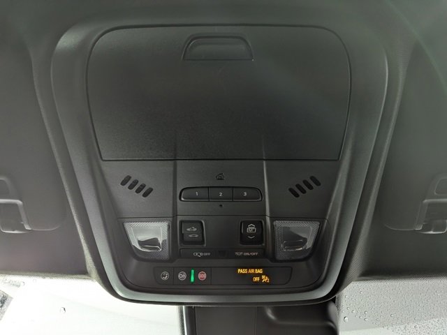 Certified 2022 Cadillac XT4 Premium Luxury w/ Enhanced Visibility Package image 25