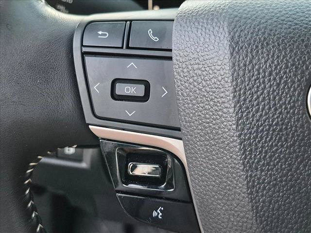 Used 2025 Toyota Camry SE w/ Multimedia Upgrade Package FWD image 14