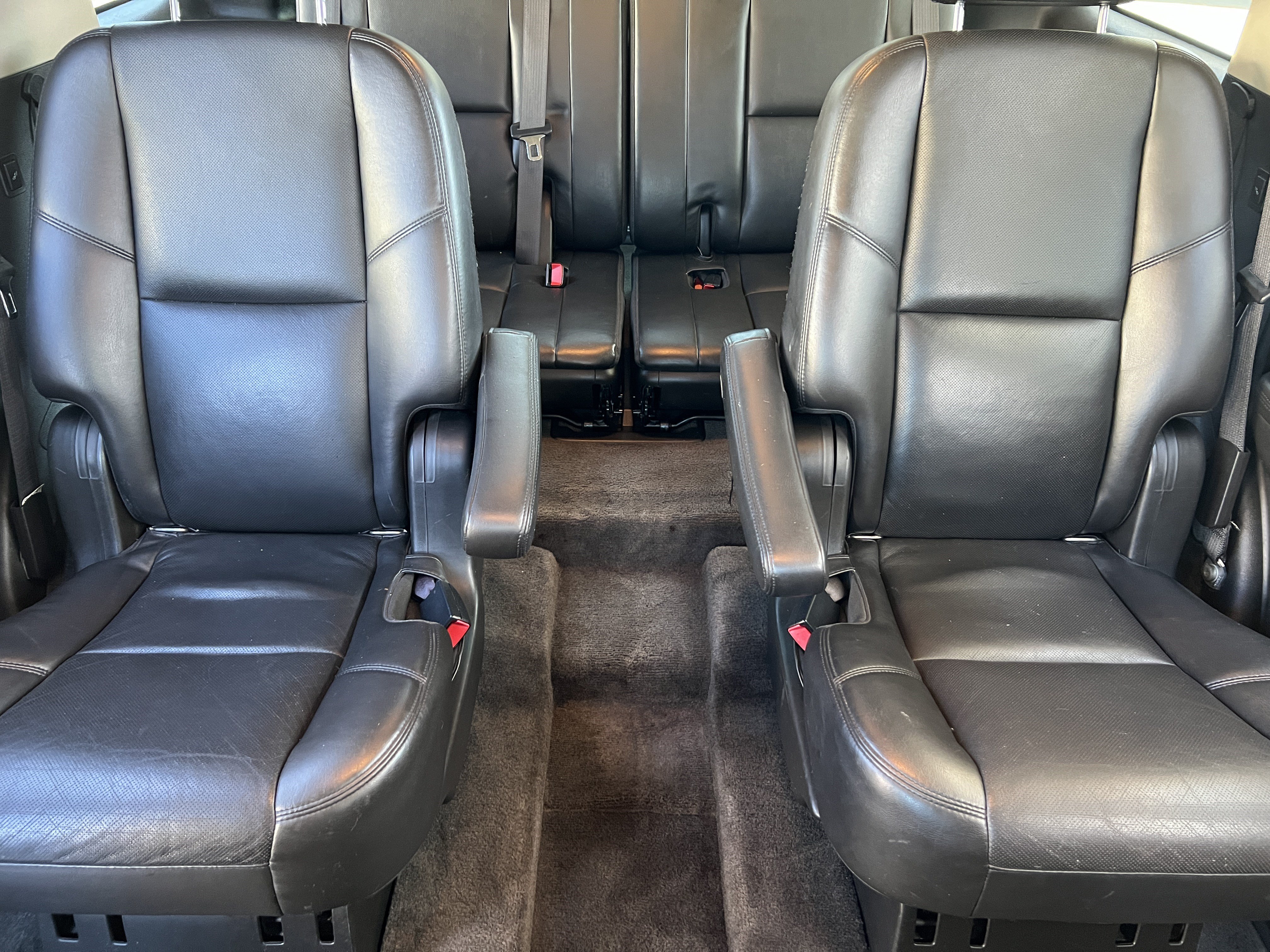 Used 2010 GMC Yukon Denali AWD/4WD image 13