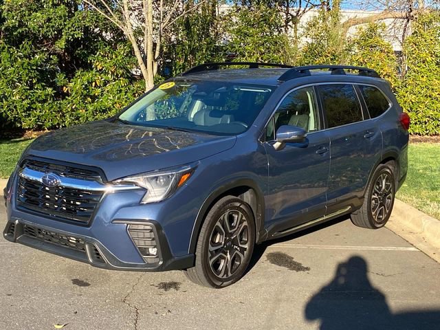 Used 2023 Subaru Ascent Limited image 3