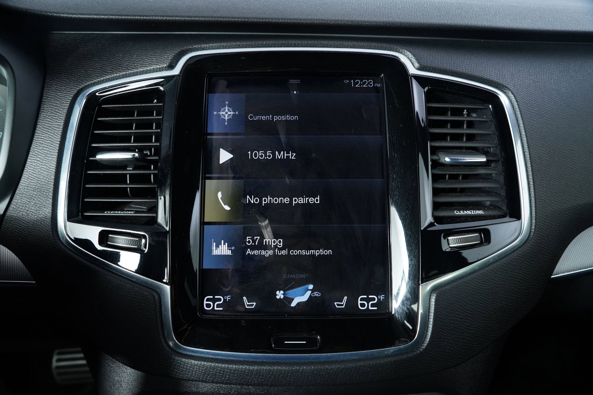 Used 2016 Volvo XC90 T6 R-Design w/ Protection Package Plus image 31