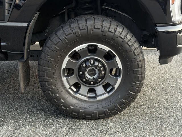 Used 2024 Ford F350 Lariat w/ Lariat Ultimate Package AWD/4WD image 13