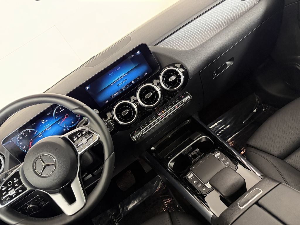 Used 2022 Mercedes-Benz GLA 250 4MATIC image 35