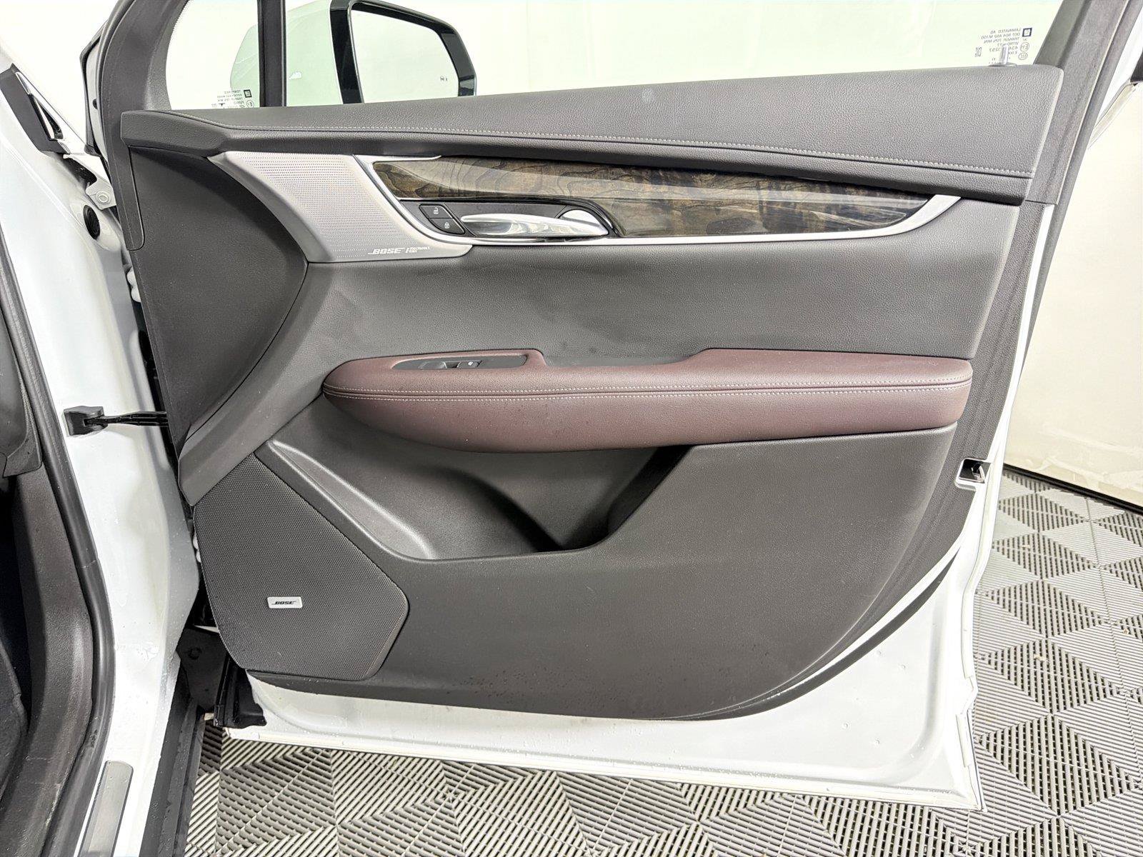 Used 2023 Cadillac XT6 Premium Luxury FWD image 13