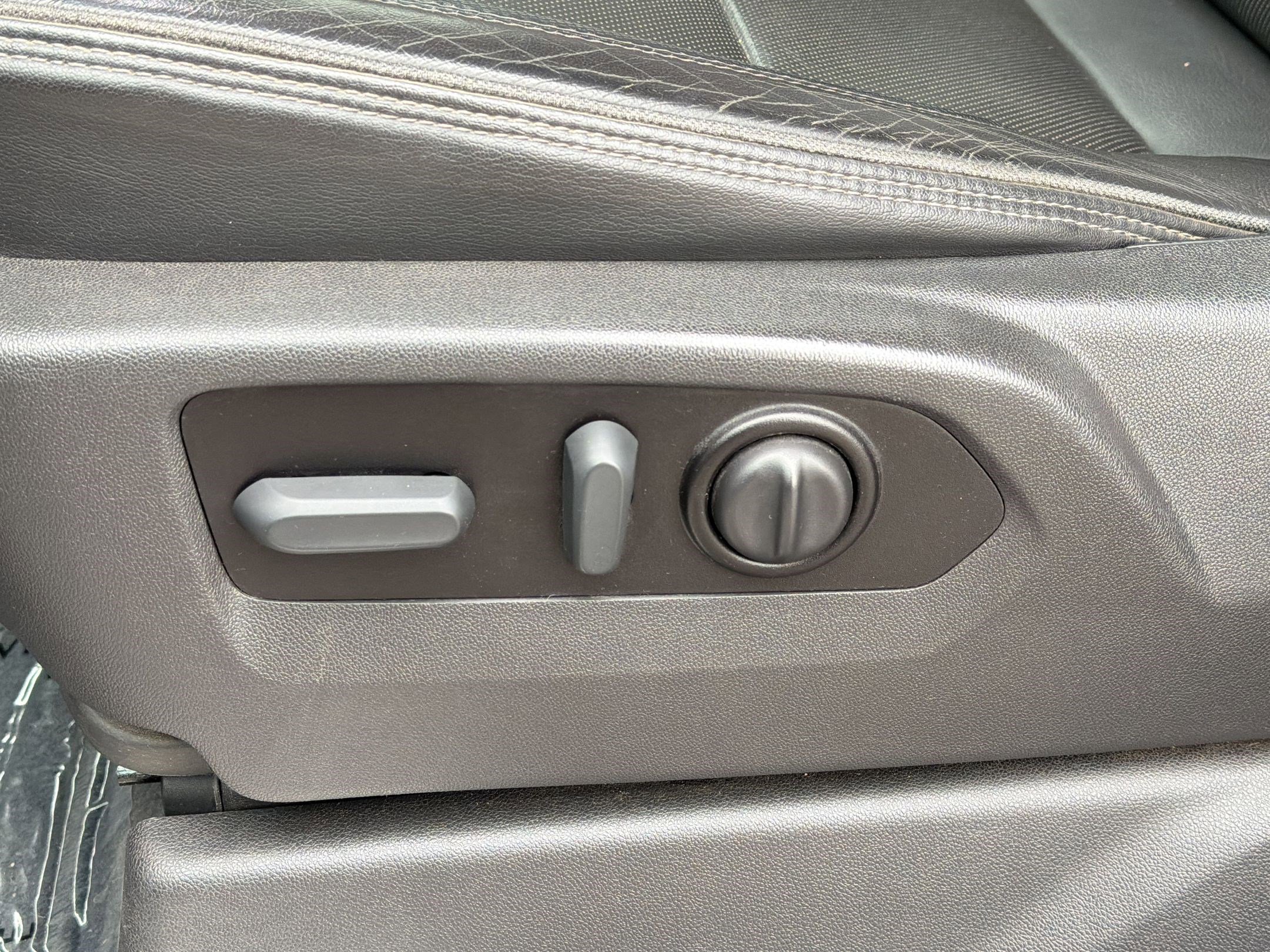 Used 2022 Chevrolet Silverado 1500 High Country w/ Z71 Off-Road Package image 14