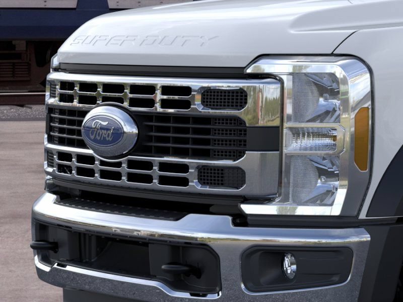 New 2026 Ford F550 4x4 Crew Cab image 17