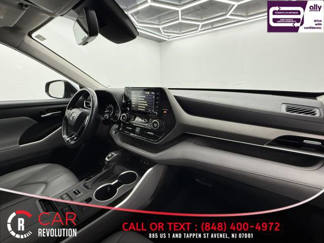 Used 2021 Toyota Highlander XLE image 59