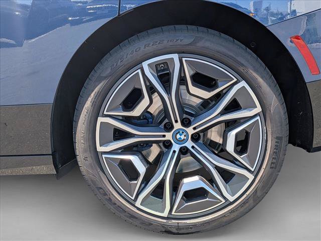 Used 2024 BMW iX xDrive50 w/ Premium Package AWD/4WD image 16