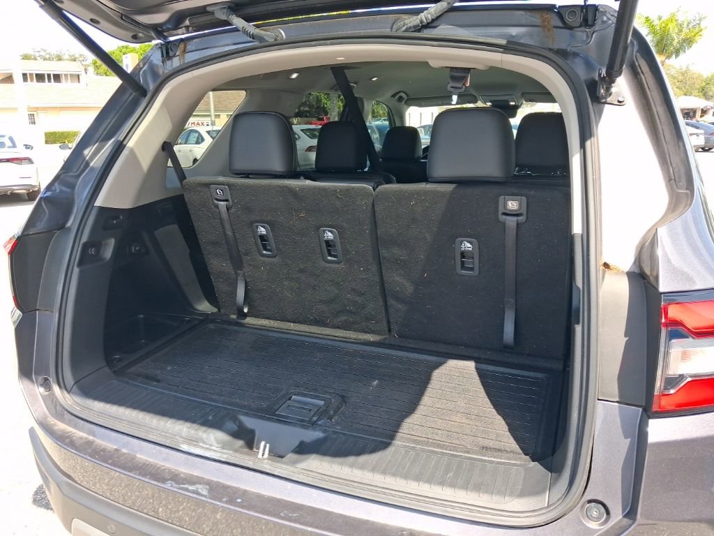 Certified 2025 Honda Pilot EX-L image 9