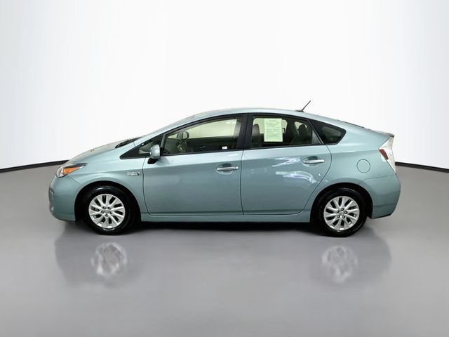 Used 2015 Toyota Prius Prime Plug-In Hybrid FWD image 4