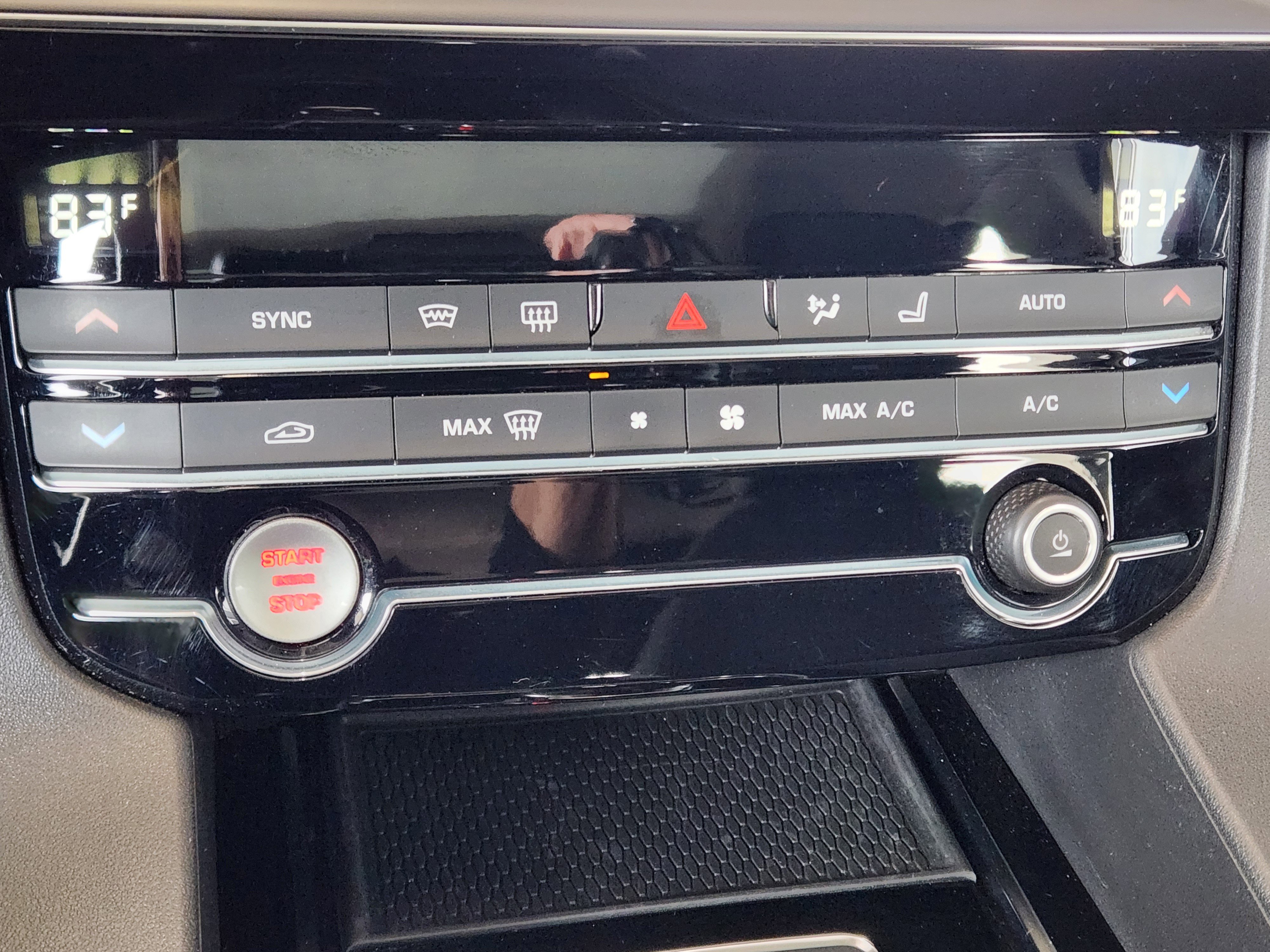 Used 2019 Jaguar F-PACE Premium image 27