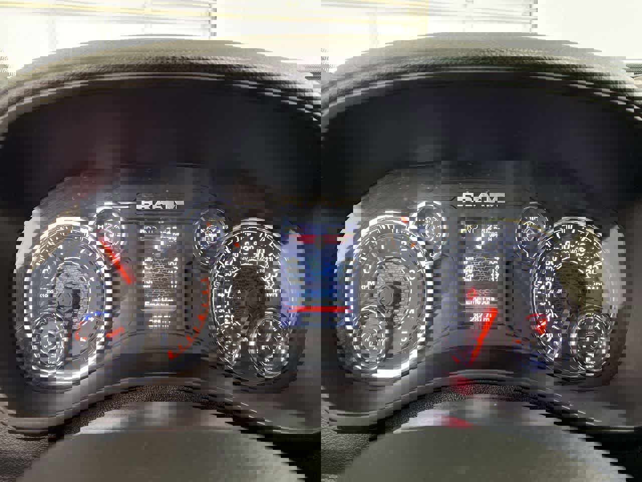 Used 2024 RAM 2500 Big Horn image 27