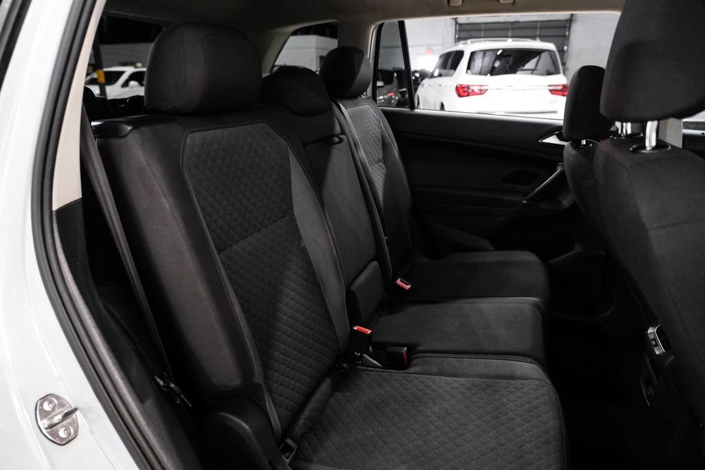 Used 2018 Volkswagen Tiguan S image 30