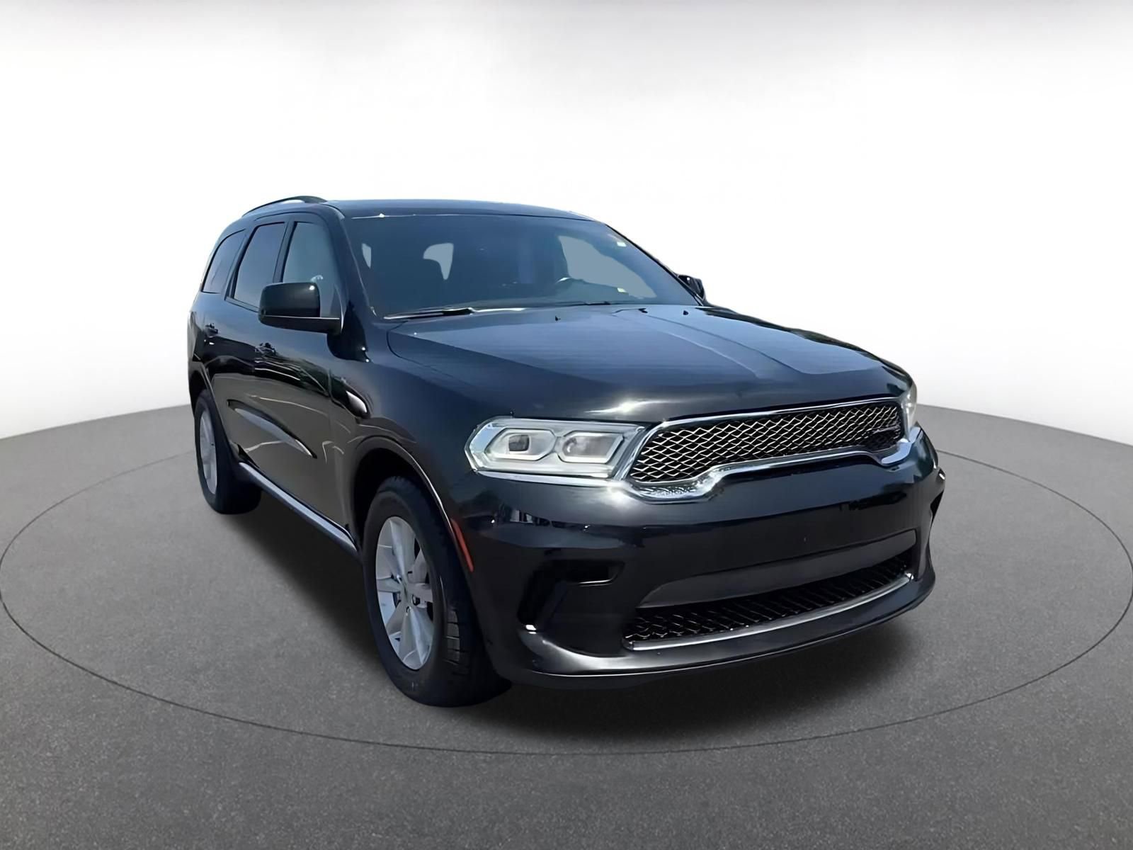 Used 2024 Dodge Durango SXT RWD image 3