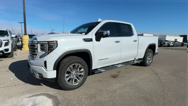 New 2026 GMC Sierra 1500 Denali w/ Technology Package AWD/4WD image 4