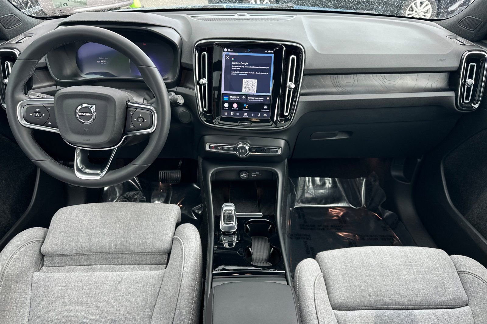 Certified 2023 Volvo XC40 Recharge Ultimate image 3