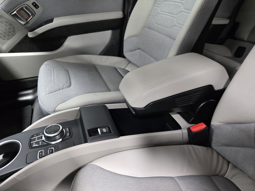 Used 2018 BMW i3 w/ Range Extender image 28