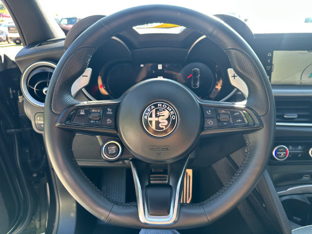 Used 2025 Alfa Romeo Stelvio Sprint w/ Veloce Package AWD/4WD image 28