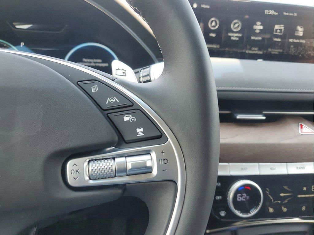 New 2023 Genesis G80 image 11