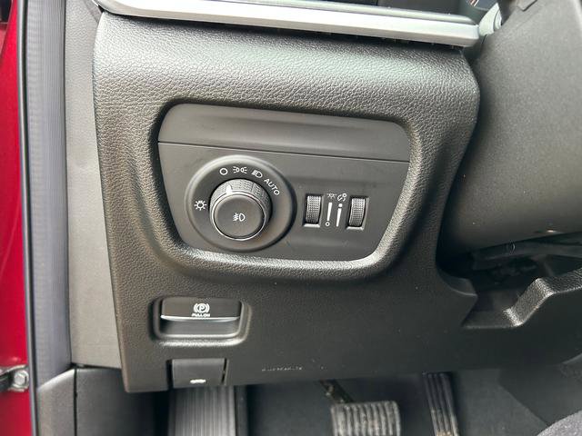 New 2025 Jeep Grand Cherokee Limited w/ Trailer Tow Package image 18