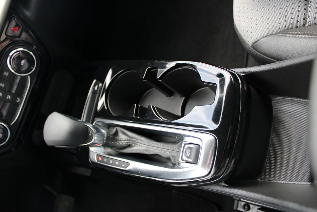 Used 2025 Chevrolet Trax LT image 39