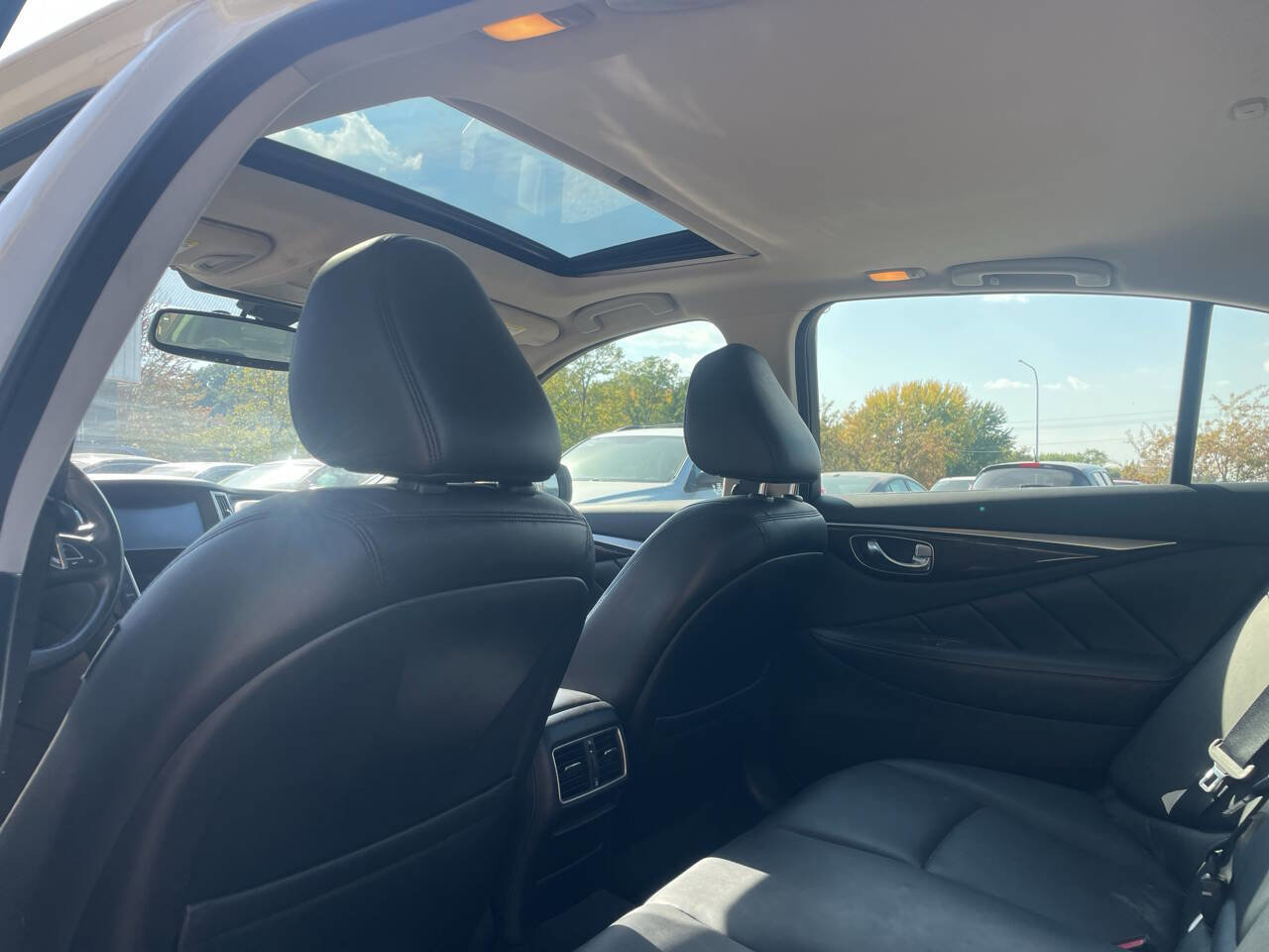 Used 2018 INFINITI Q50 Luxe w/ Essential Package (3.0T Luxe) image 15