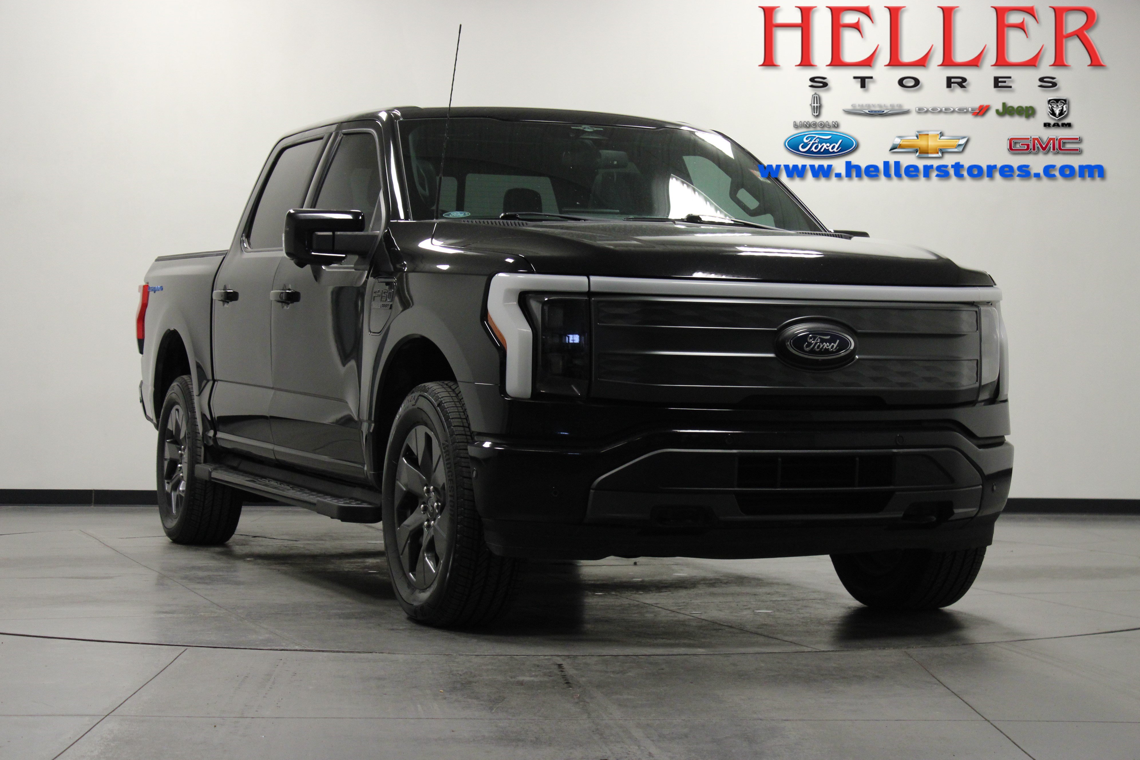 Used 2023 Ford F150 Lightning Lariat w/ Equipment Group 511A High AWD/4WD image 1