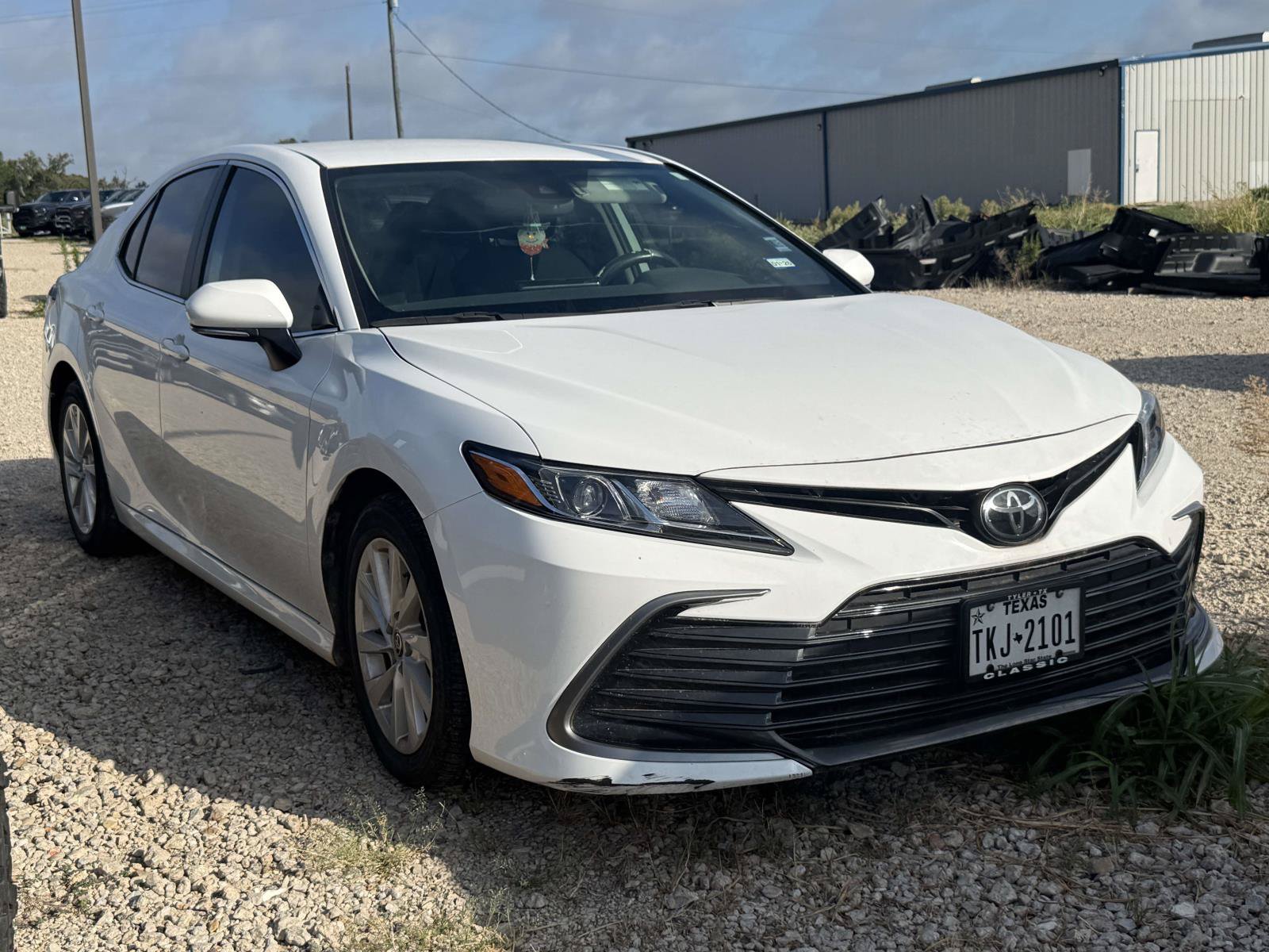Used 2024 Toyota Camry LE w/ Convenience Package FWD image 1