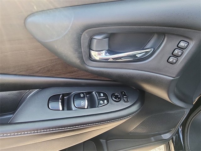 Certified 2020 Nissan Murano Platinum w/ Cargo Package image 13