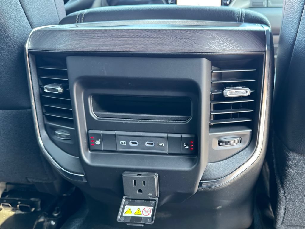 New 2026 RAM 4500 4x4 Crew Cab DRW w/ Laramie Trim Package image 14