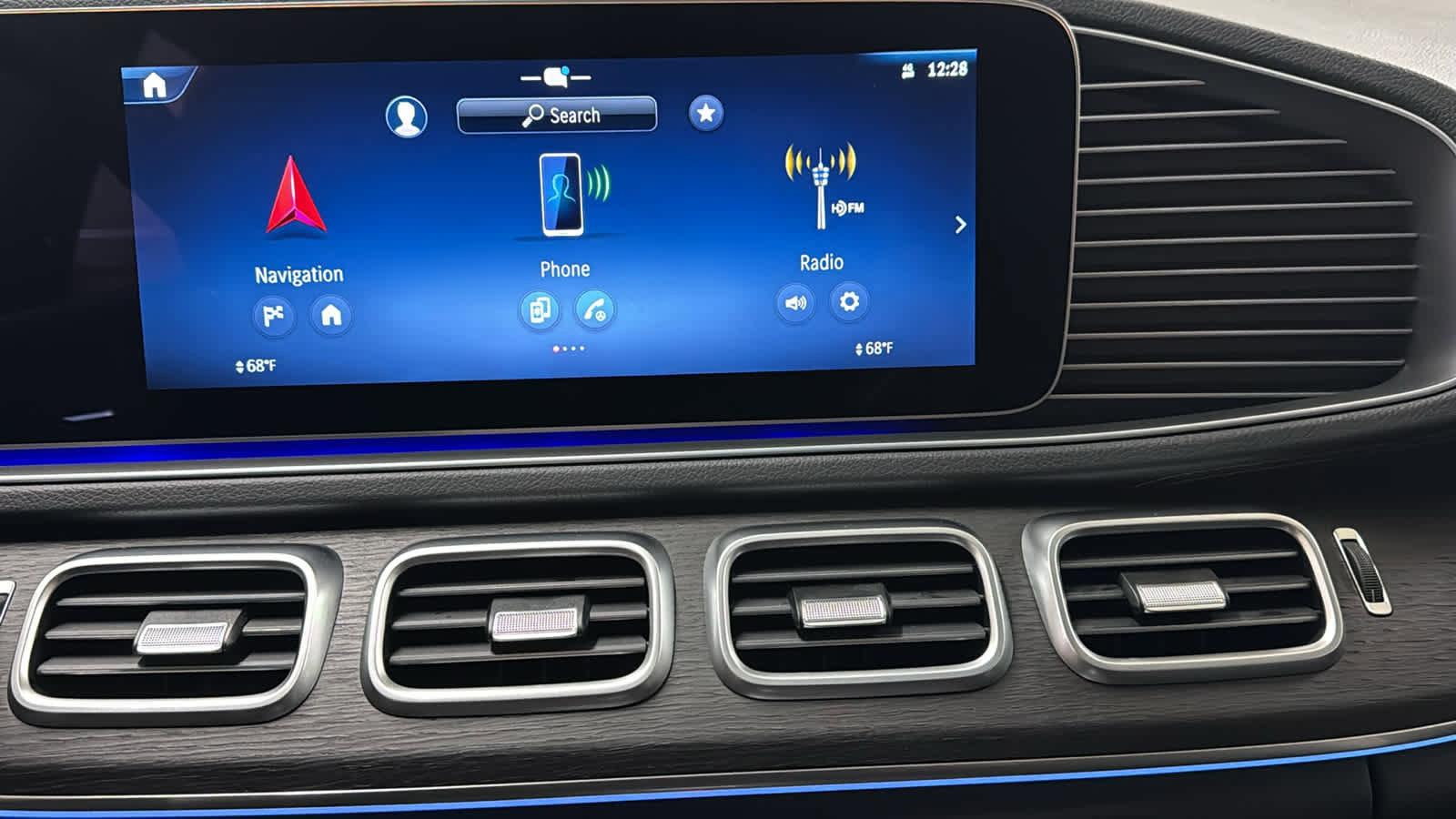 New 2026 Mercedes-Benz GLS 450 4MATIC image 21