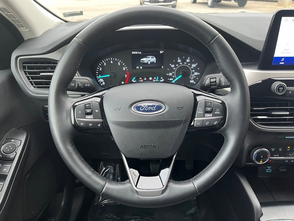 Certified 2022 Ford Escape SE w/ SE Sport Appearance Package image 15