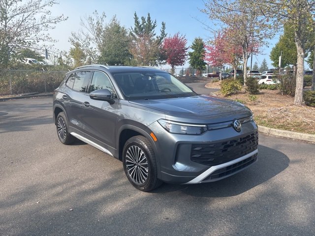 New 2025 Volkswagen Tiguan S