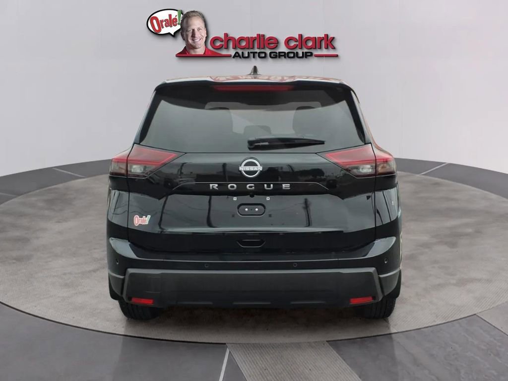 Used 2025 Nissan Rogue S image 4