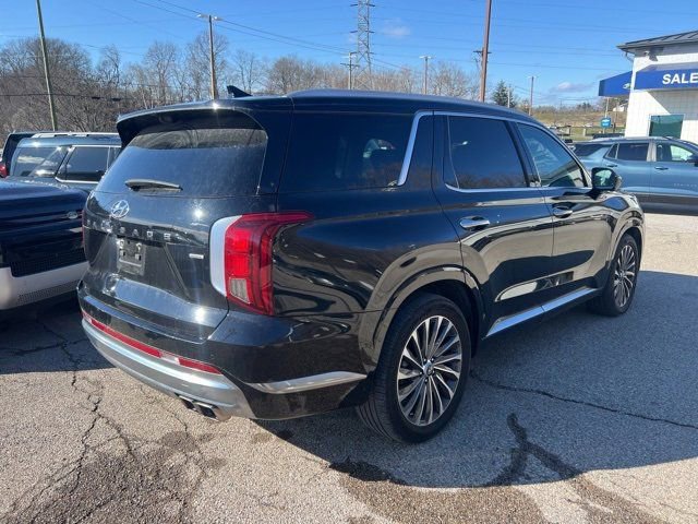 Used 2024 Hyundai Palisade Calligraphy image 3
