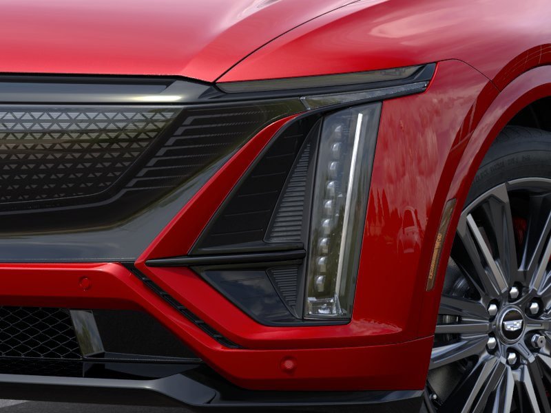 New 2026 Cadillac Lyriq V AWD/4WD image 34