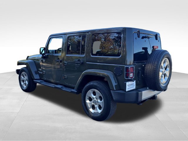 Used 2015 Jeep Wrangler Unlimited Sahara w/ Connectivity Group AWD/4WD image 3
