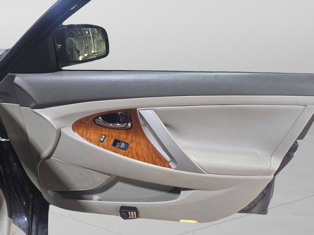 Used 2011 Toyota Camry XLE w/ XLE Extra-Value Pkg #1 image 28