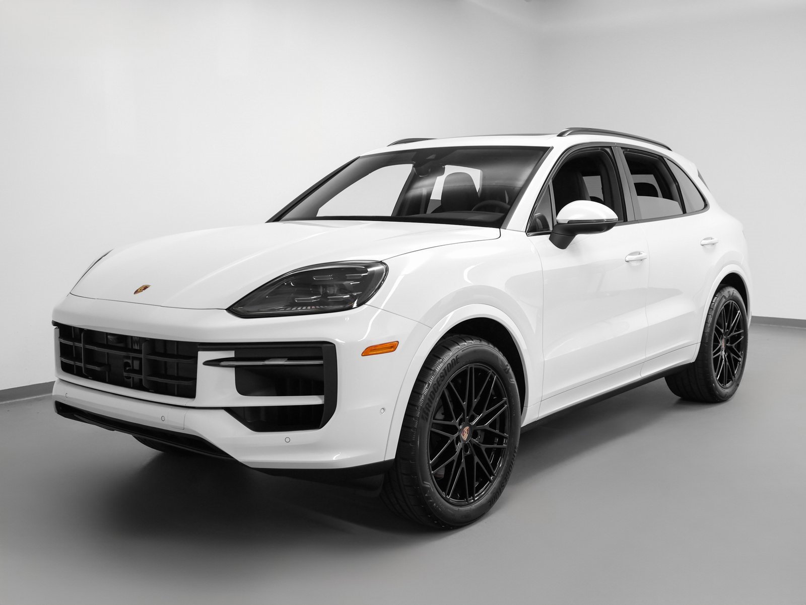 Used 2025 Porsche Cayenne image 6