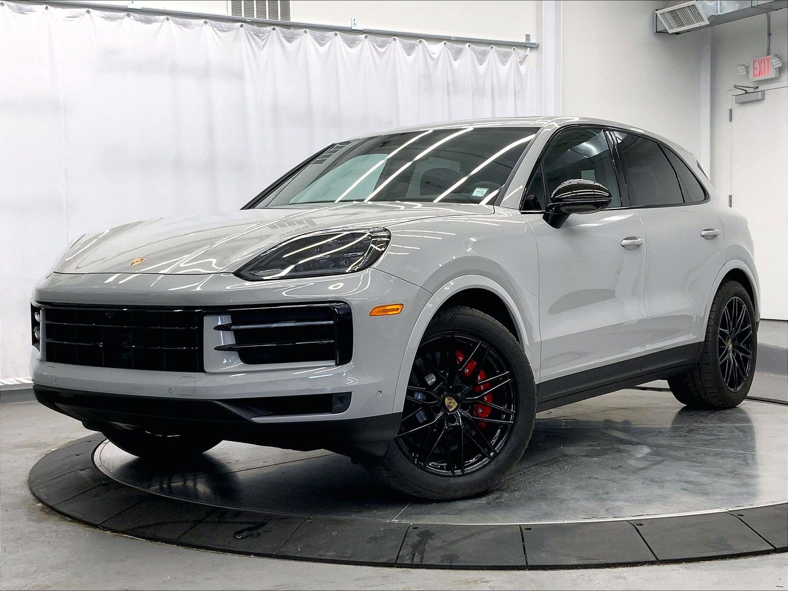 Certified 2024 Porsche Cayenne S AWD/4WD image 1