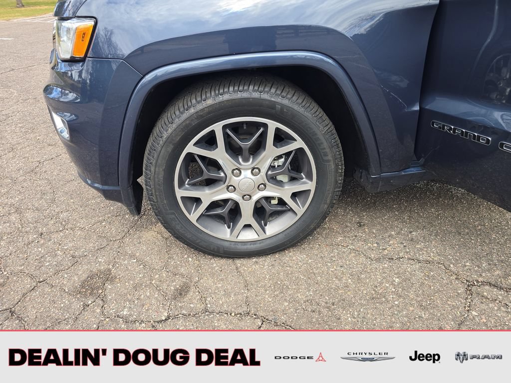 Used 2019 Jeep Grand Cherokee Overland AWD/4WD image 28