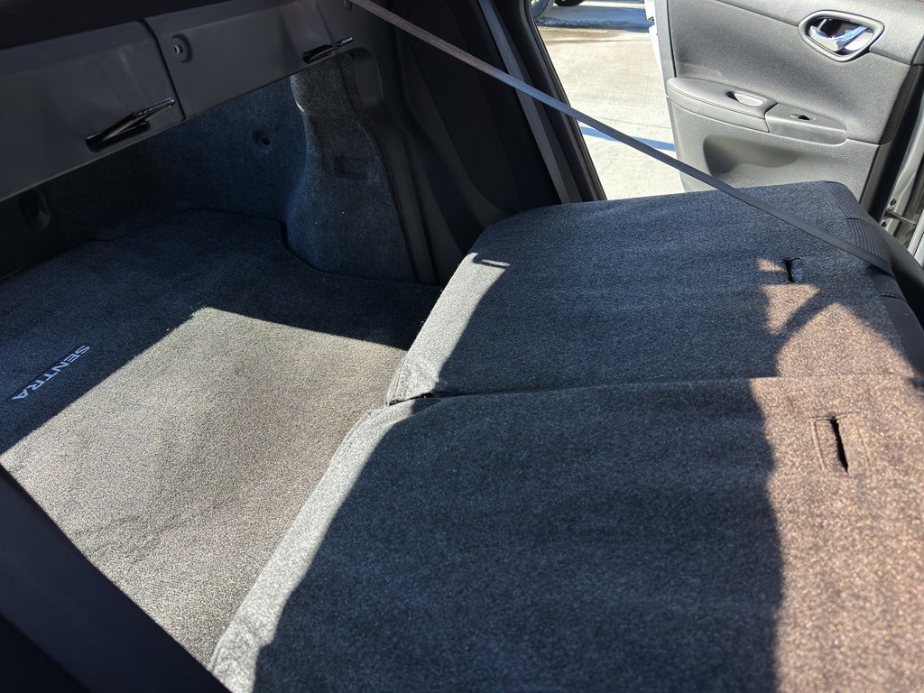 Used 2018 Nissan Sentra S image 32